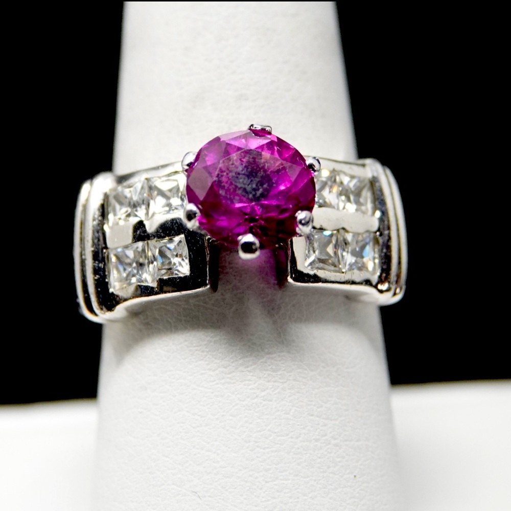 Vintage Sterling Silver FAS Ring w/ Red/Purple CZ & 8 Princess Cut CZ’s Around.